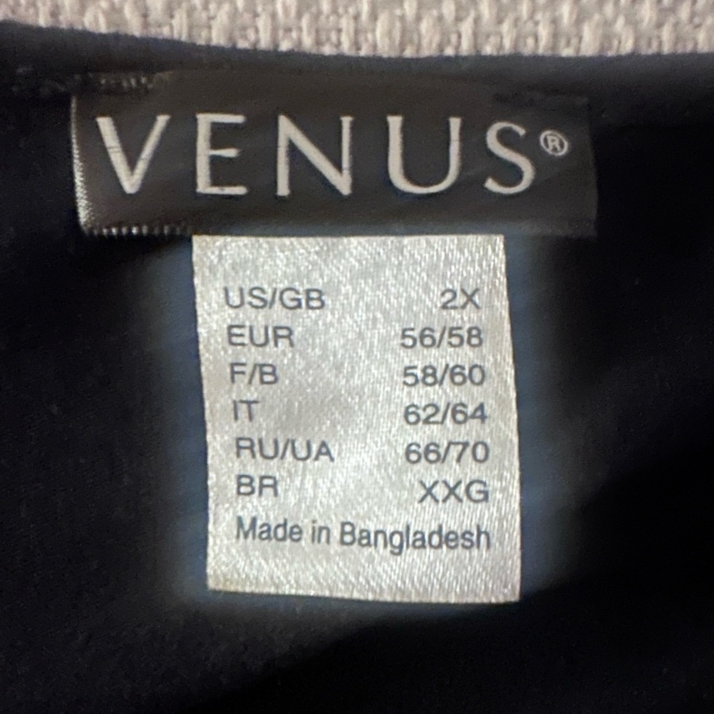 Women's Venus V-Neck Colder Shoulder Long Sleeve Top in Black size 2X - Picture 3 of 4